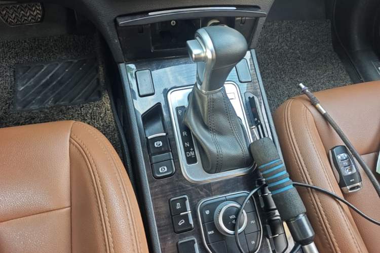 Used Haval H6 Coupe 2016 Blue Label 1.5T Automatic Two-Wheel Drive Urban Model Gear Lever