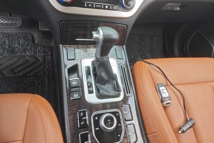 Used Haval H6 Coupe 2016 Blue Label 1.5T Automatic Two-Wheel Drive Urban Model Gear Lever