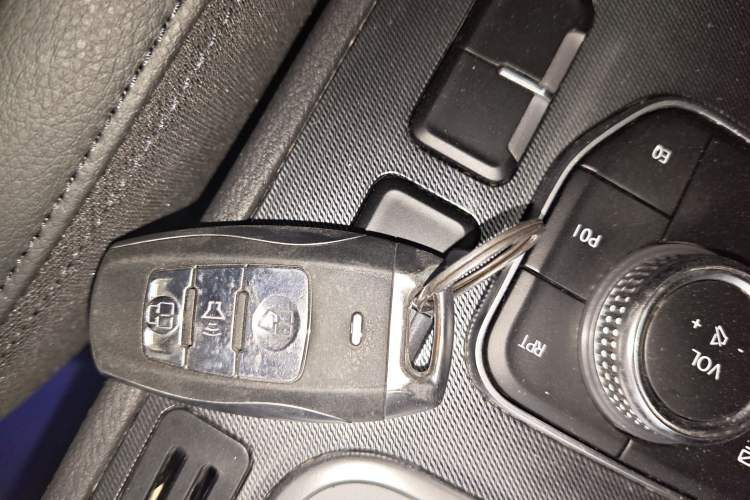 Used Haval H6 Coupe 2016 Blue Label 1.5T Automatic Two-Wheel Drive Urban Model Interior 1