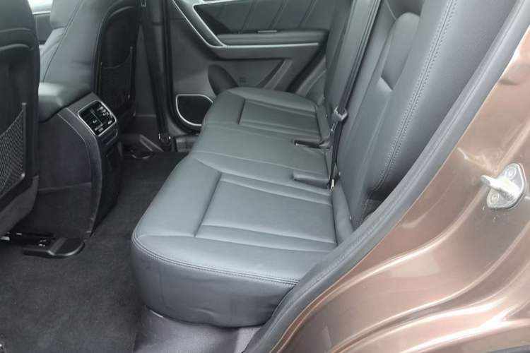 Used Haval H6 Coupe 2016 Blue Label 1.5T Manual Two-Wheel Drive Elite Model Interior 2