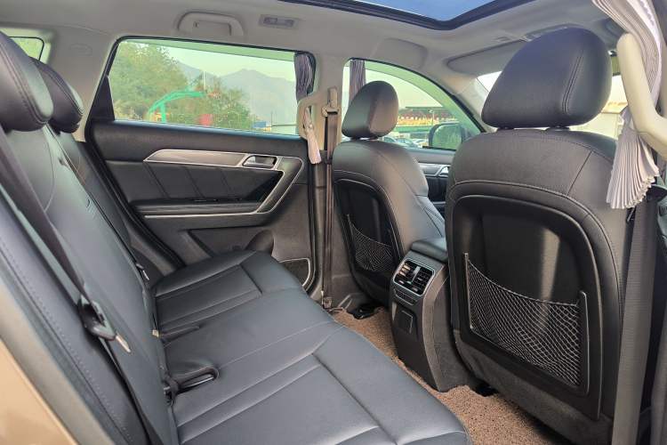 Used Haval H6 Coupe 2016 Blue Label 1.5T Automatic Two-Wheel Drive Elite Model Interior 3