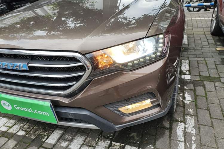 Used Haval H6 Coupe 2016 Blue Label 1.5T Automatic Two-Wheel Drive Elite Model Left Front Headlight