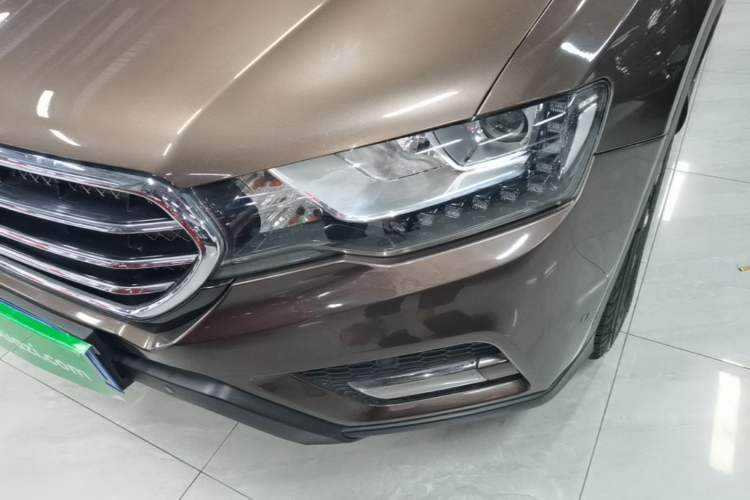 Used Haval H6 Coupe 2016 Blue Label 1.5T Automatic Two-Wheel Drive Elite Model Left Front Headlight
