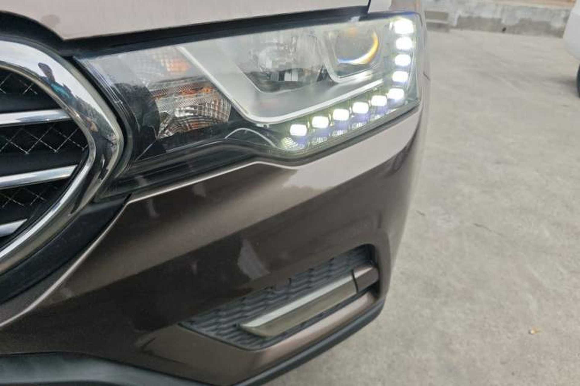 Used Haval H6 Coupe 2016 Blue Label 1.5T Automatic Two-Wheel Drive Urban Model Left Front Headlight