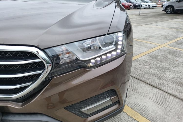 Used Haval H6 Coupe 2016 Blue Label 1.5T Manual Two-Wheel Drive Urban Model Left Front Headlight