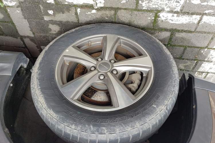 Used Haval H6 Coupe 2016 Blue Label 1.5T Automatic Two-Wheel Drive Elite Model Left Front Wheel Hub