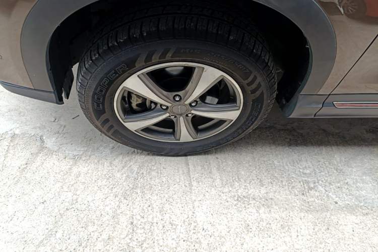 Used Haval H6 Coupe 2016 Blue Label 1.5T Automatic Two-Wheel Drive Elite Model Left Front Wheel Hub