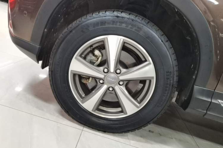 Used Haval H6 Coupe 2016 Blue Label 1.5T Automatic Two-Wheel Drive Elite Model Left Front Wheel Hub