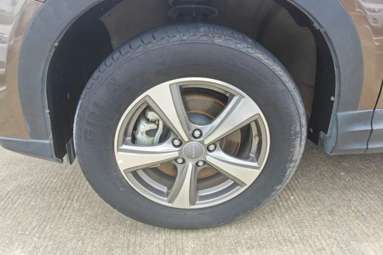 Used Haval H6 Coupe 2016 Blue Label 1.5T Automatic Two-Wheel Drive Urban Model Left Front Wheel Hub