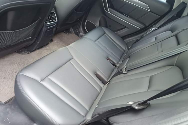 Used Haval H6 Coupe 2016 Blue Label 1.5T Automatic Two-Wheel Drive Elite Model Left Rear Seat