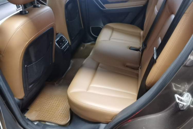 Used Haval H6 Coupe 2016 Blue Label 1.5T Automatic Two-Wheel Drive Urban Model Left Rear Seat