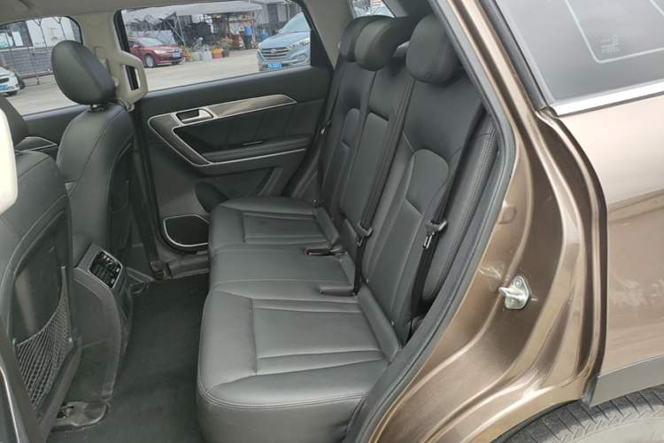 Used Haval H6 Coupe 2016 Blue Label 1.5T Manual Two-Wheel Drive Urban Model Left Rear Seat