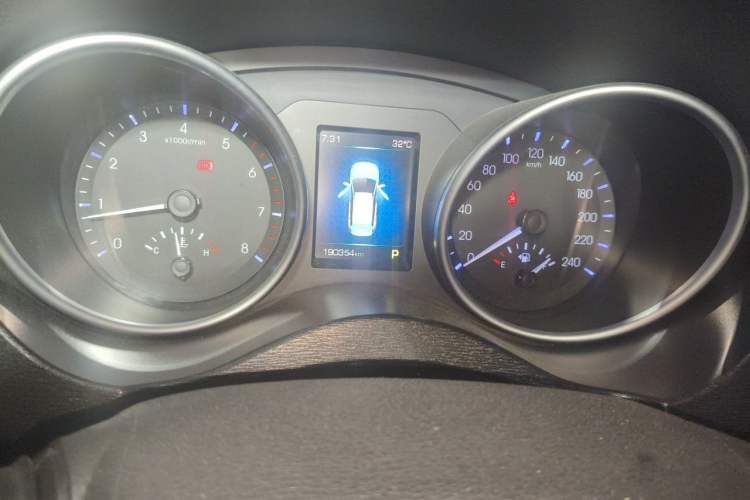Used Haval H6 Coupe 2016 Blue Label 1.5T Automatic Two-Wheel Drive Elite Model Odometer Close Up