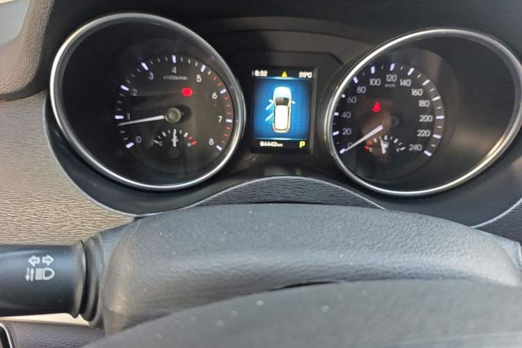 Used Haval H6 Coupe 2016 Blue Label 1.5T Automatic Two-Wheel Drive Urban Model Odometer Close Up