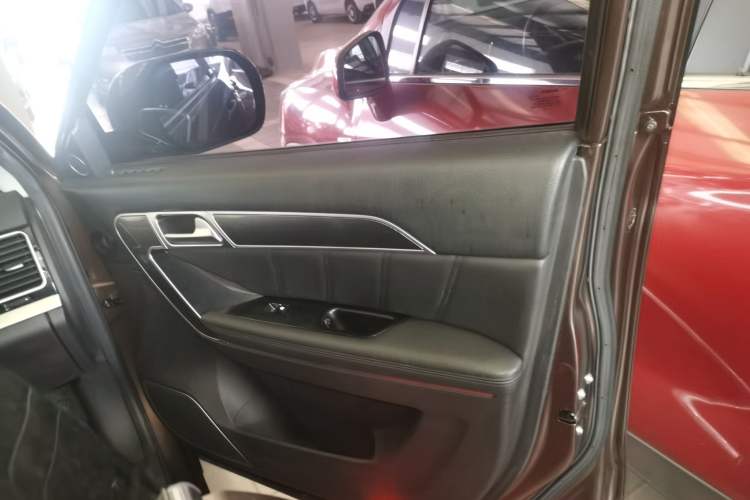 Used Haval H6 Coupe 2016 Blue Label 1.5T Automatic Two-Wheel Drive Urban Model Right Front Door Interior