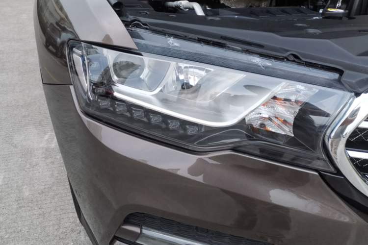 Used Haval H6 Coupe 2016 Blue Label 1.5T Automatic Two-Wheel Drive Elite Model Right Front Headlight