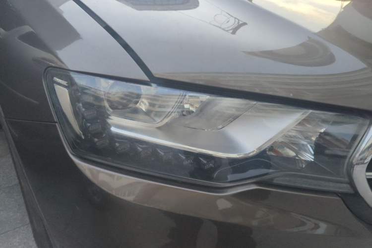 Used Haval H6 Coupe 2016 Blue Label 1.5T Automatic Two-Wheel Drive Elite Model Right Front Headlight