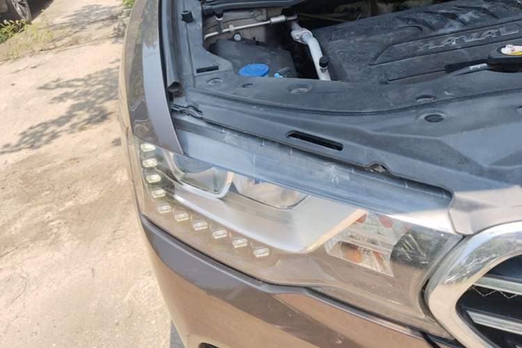 Used Haval H6 Coupe 2016 Blue Label 1.5T Automatic Two-Wheel Drive Elite Model Right Front Headlight