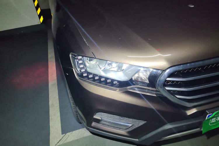 Used Haval H6 Coupe 2016 Blue Label 1.5T Automatic Two-Wheel Drive Elite Model Right Front Headlight