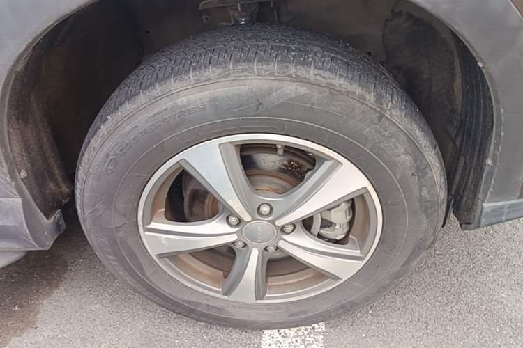 Used Haval H6 Coupe 2016 Blue Label 1.5T Automatic Two-Wheel Drive Elite Model Right Front Wheel Hub