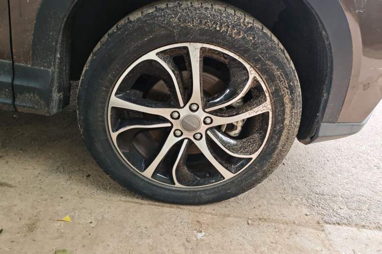 Used Haval H6 Coupe 2016 Blue Label 1.5T Automatic Two-Wheel Drive Elite Model Right Front Wheel Hub