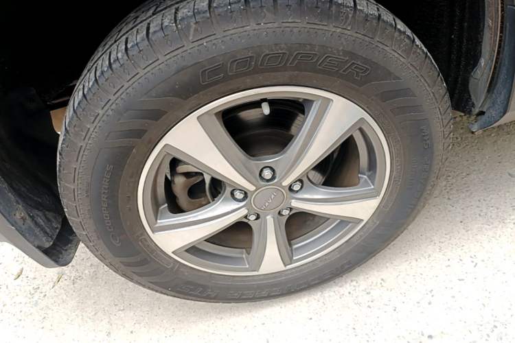 Used Haval H6 Coupe 2016 Blue Label 1.5T Automatic Two-Wheel Drive Elite Model Right Rear Wheel Hub