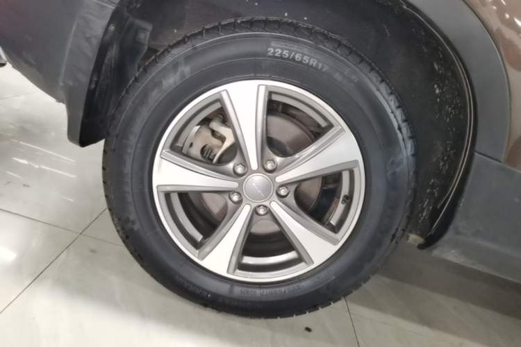 Used Haval H6 Coupe 2016 Blue Label 1.5T Automatic Two-Wheel Drive Elite Model Right Rear Wheel Hub