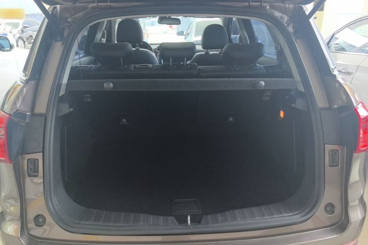 Used Haval H6 Coupe 2016 Blue Label 1.5T Manual Two-Wheel Drive Elite Model Trunk