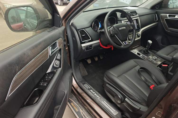 Used Haval H6 Coupe 2016 Blue Label 1.5T Manual Two-Wheel Drive Urban Model Driver Seat