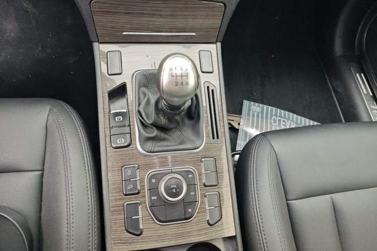 Used Haval H6 Coupe 2016 Blue Label 1.5T Manual Two-Wheel Drive Urban Model Gear Lever