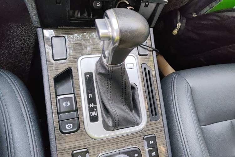 Used Haval H6 Coupe 2016 Blue Label 1.5T Automatic Two-Wheel Drive Elite Model Gear Lever
