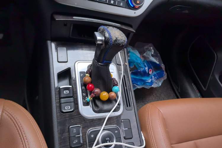 Used Haval H6 Coupe 2016 Blue Label 1.5T Automatic Two-Wheel Drive Urban Model Gear Lever