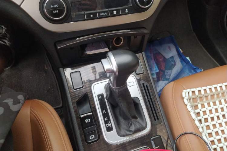 Used Haval H6 Coupe 2016 Blue Label 1.5T Automatic Two-Wheel Drive Urban Model Gear Lever