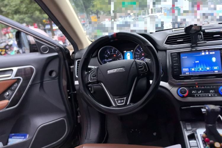 Used Haval H6 Coupe 2016 Blue Label 1.5T Automatic Two-Wheel Drive Urban Model Steering Wheel
