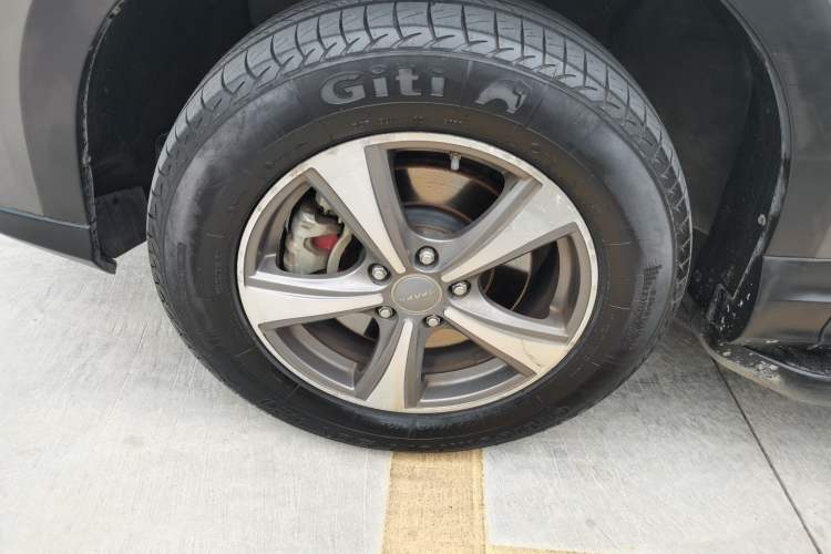 Used Haval H6 Coupe 2016 Blue Label 1.5T Automatic Two-Wheel Drive Elite Model Left Front Wheel Hub