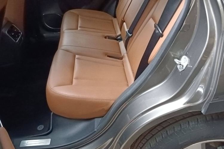 Used Haval H6 Coupe 2016 Blue Label 1.5T Automatic Two-Wheel Drive Urban Model Left Rear Seat