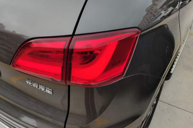 Used Haval H6 Coupe 2016 Blue Label 1.5T Automatic Two-Wheel Drive Elite Model Right Rear Taillight