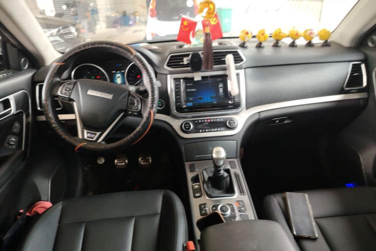 Used Haval H6 Coupe 2016 Blue Label 1.5T Manual Two-Wheel Drive Elite Model Center Console