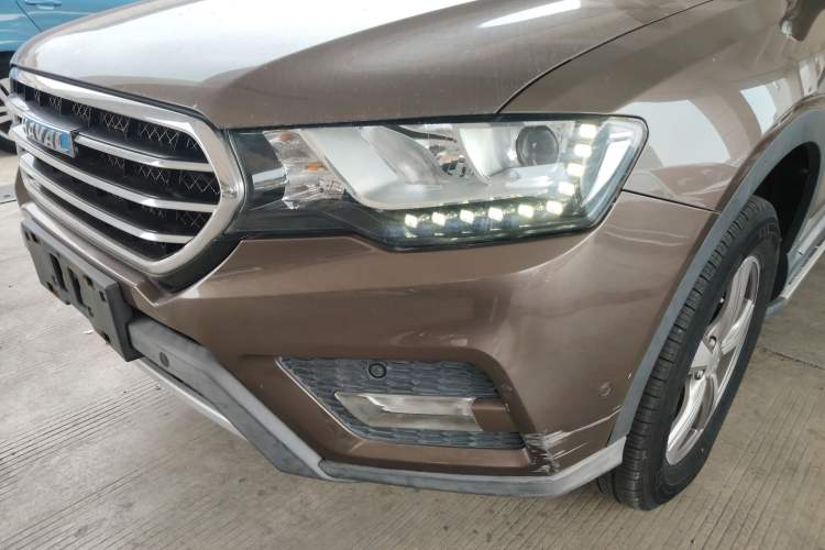 Used Haval H6 Coupe 2016 Blue Label 1.5T Manual Two-Wheel Drive Elite Model Left Front Headlight