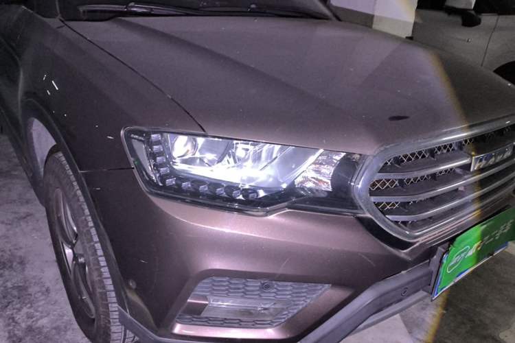 Used Haval H6 Coupe 2016 Blue Label 1.5T Automatic Two-Wheel Drive Elite Model Right Front Headlight