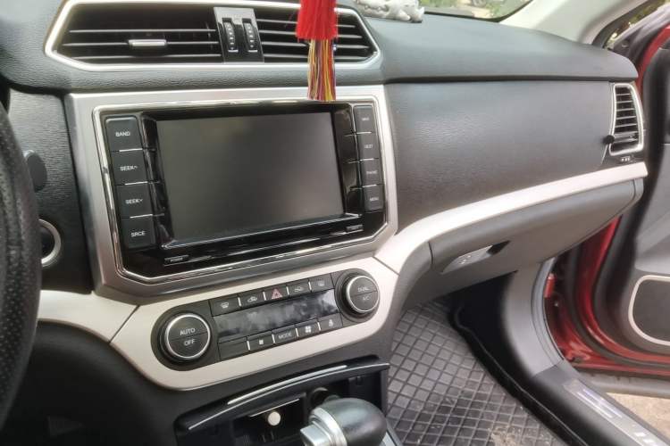 Used Haval H6 Coupe 2016 Blue Label 1.5T Automatic Two-Wheel Drive Elite Model Audio And AC Panel