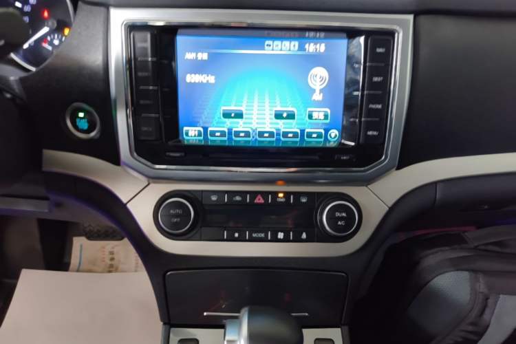 Used Haval H6 Coupe 2016 Blue Label 1.5T Automatic Two-Wheel Drive Elite Model Audio And AC Panel