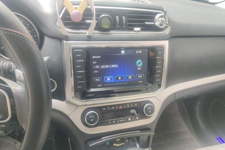 Used Haval H6 Coupe 2016 Blue Label 1.5T Automatic Two-Wheel Drive Elite Model Audio And AC Panel