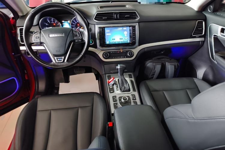 Used Haval H6 Coupe 2016 Blue Label 1.5T Automatic Two-Wheel Drive Elite Model Center Console