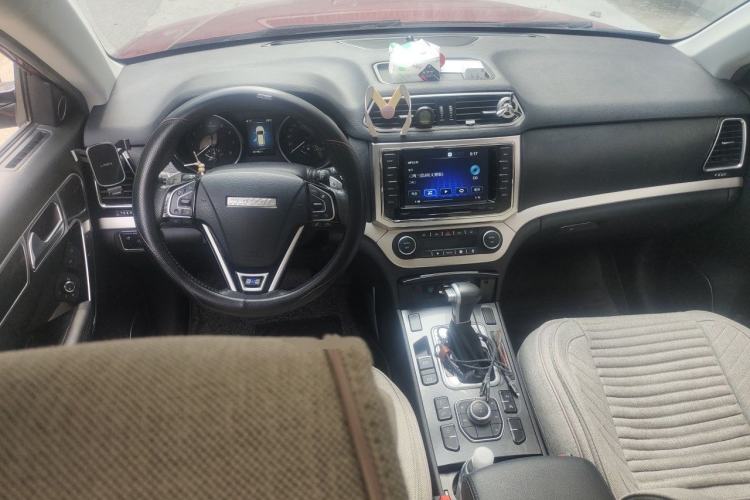 Used Haval H6 Coupe 2016 Blue Label 1.5T Automatic Two-Wheel Drive Elite Model Center Console