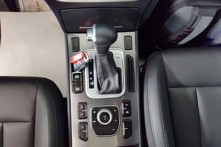 Used Haval H6 Coupe 2016 Blue Label 1.5T Automatic Two-Wheel Drive Elite Model Gear Lever