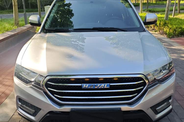 Used Haval H6 Coupe 2016 Blue Label 1.5T Automatic Two-Wheel Drive Urban Model Exterior 2