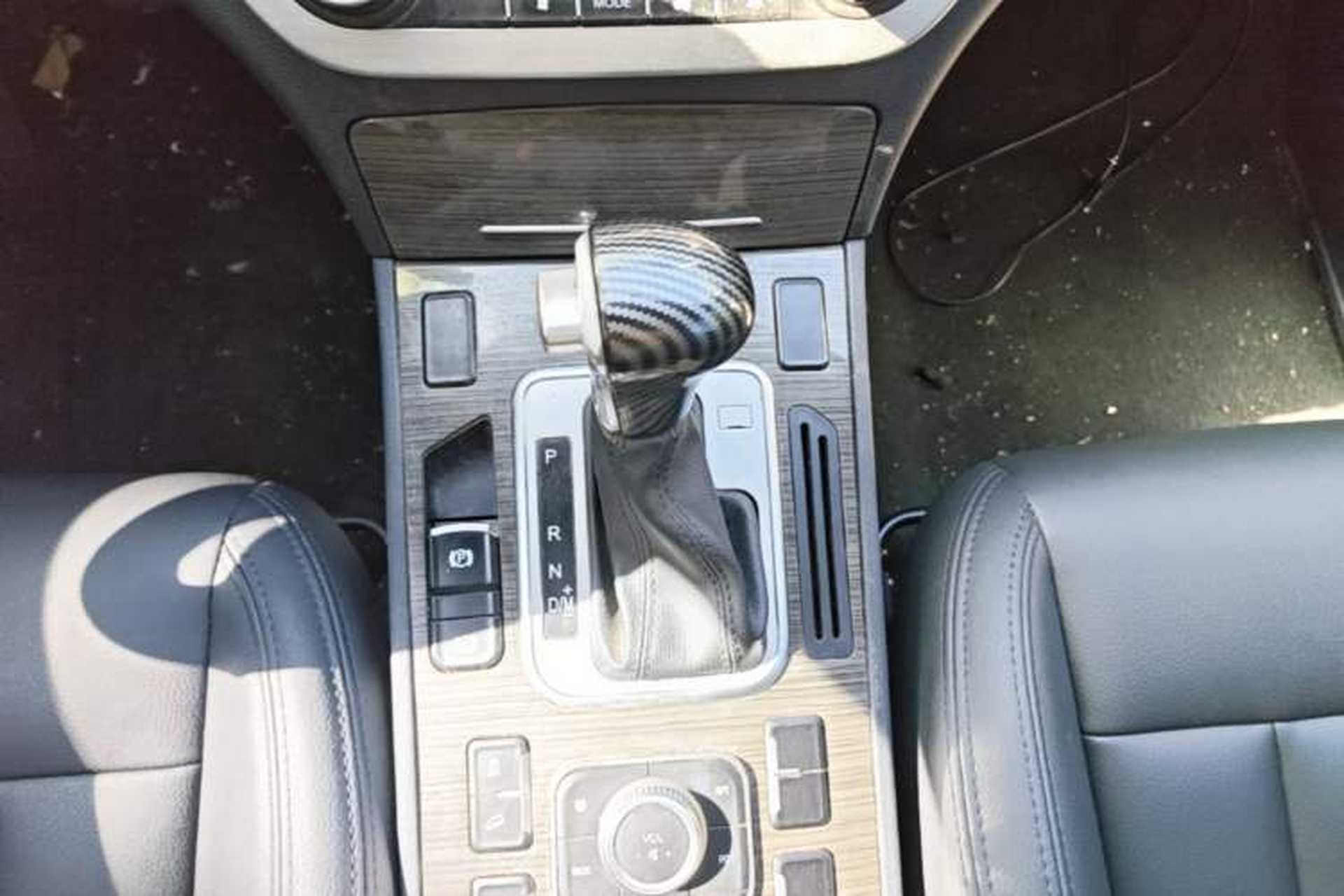 Used Haval H6 Coupe 2016 Blue Label 1.5T Automatic Two-Wheel Drive Urban Model Gear Lever
