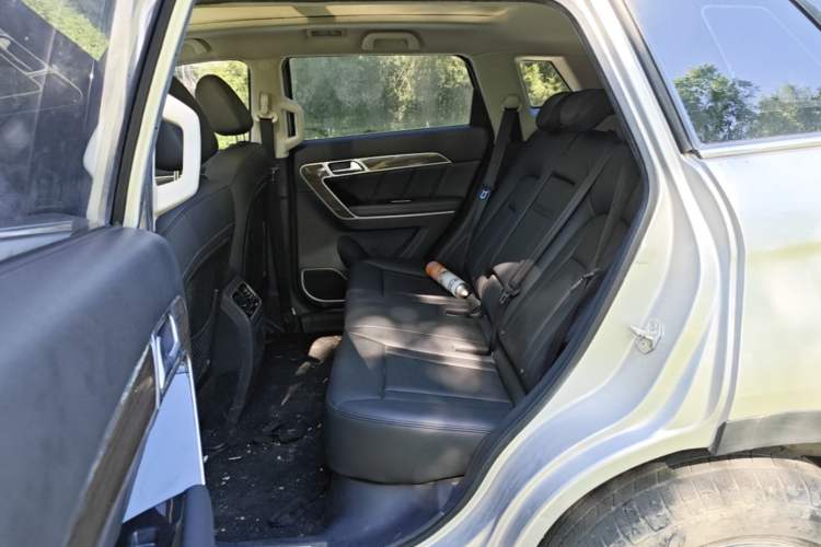 Used Haval H6 Coupe 2016 Blue Label 1.5T Automatic Two-Wheel Drive Urban Model Left Rear Seat