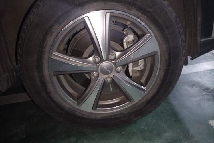 Used Haval H6 Coupe 2016 Blue Label 1.5T Automatic Two-Wheel Drive Elite Model Right Front Wheel Hub